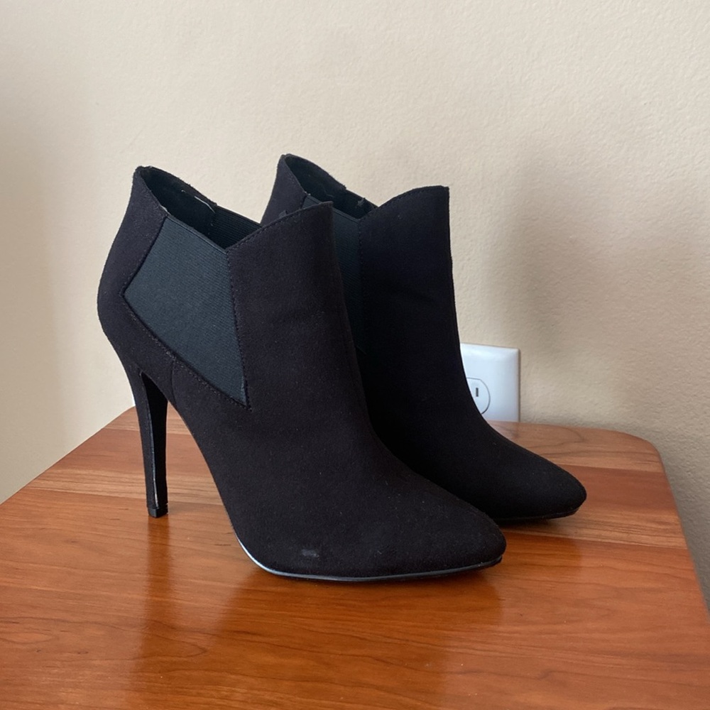 Rue 21 Black High Heel Booties Size 7/8 NWT - Picture 2 of 8